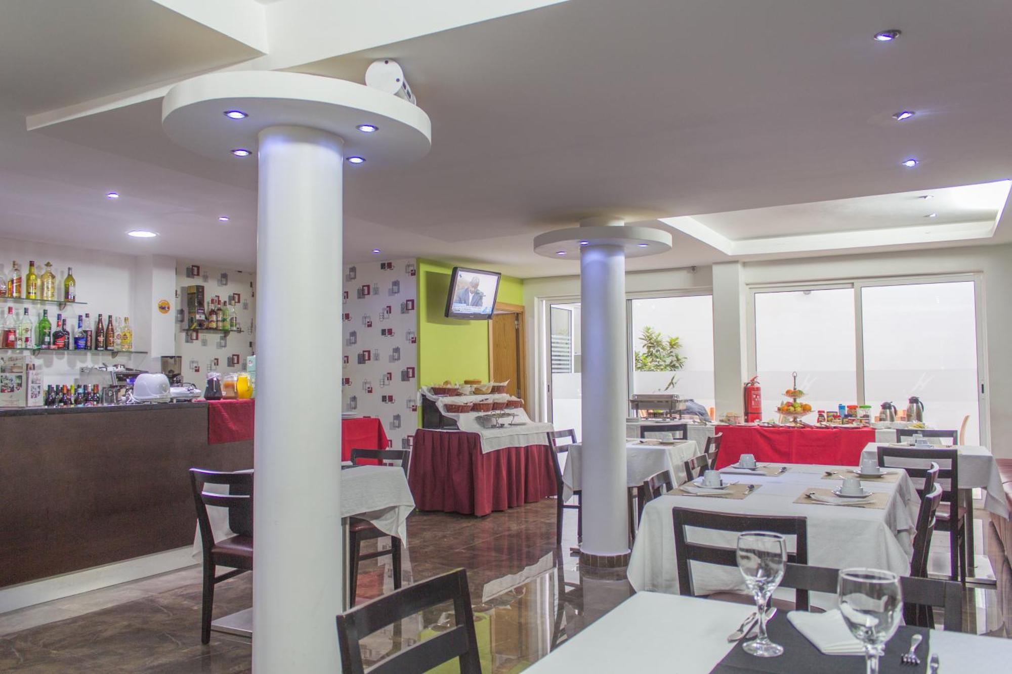 Sol Hotel Прая Екстериор снимка